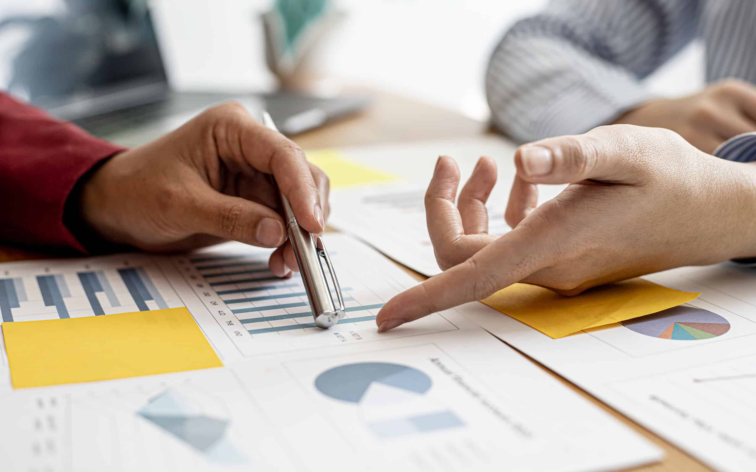 Basic Data Descriptors, Statistical Distributions, and Application to Business Decisions cou_202502456
