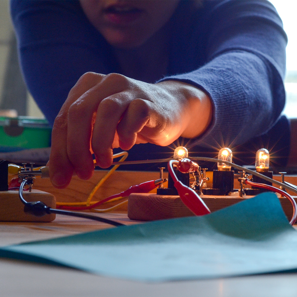 Tinkering Fundamentals: Motion and Mechanisms cou_202503021