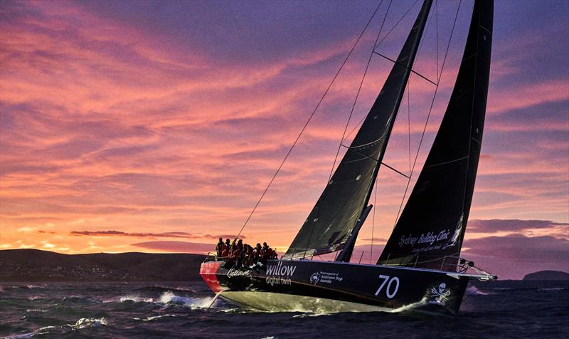 Strategies for winning. Meteorology in a round the world regatta cou_202503148